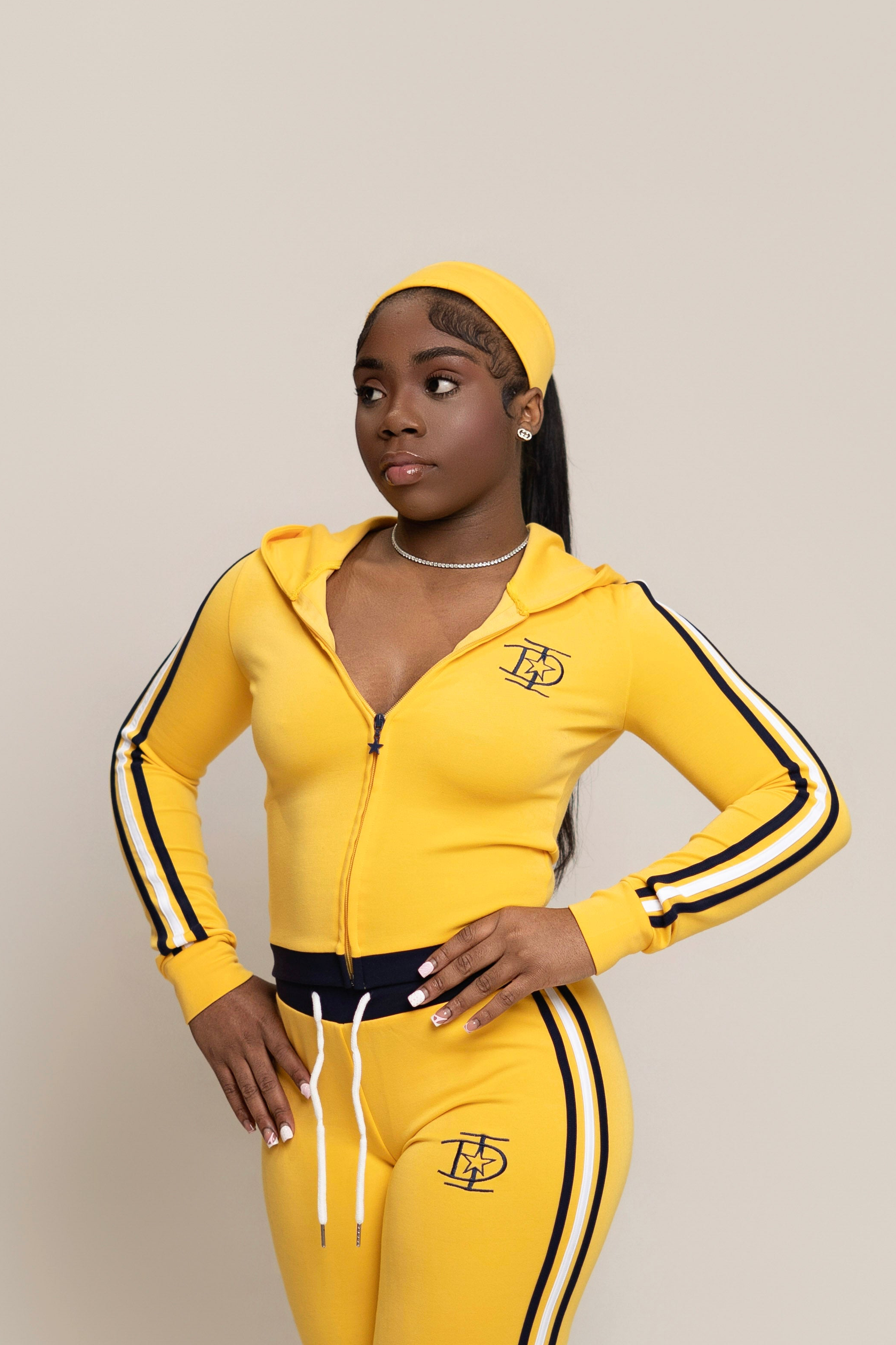 HONEY DOLL ZIP-UP HOODIE