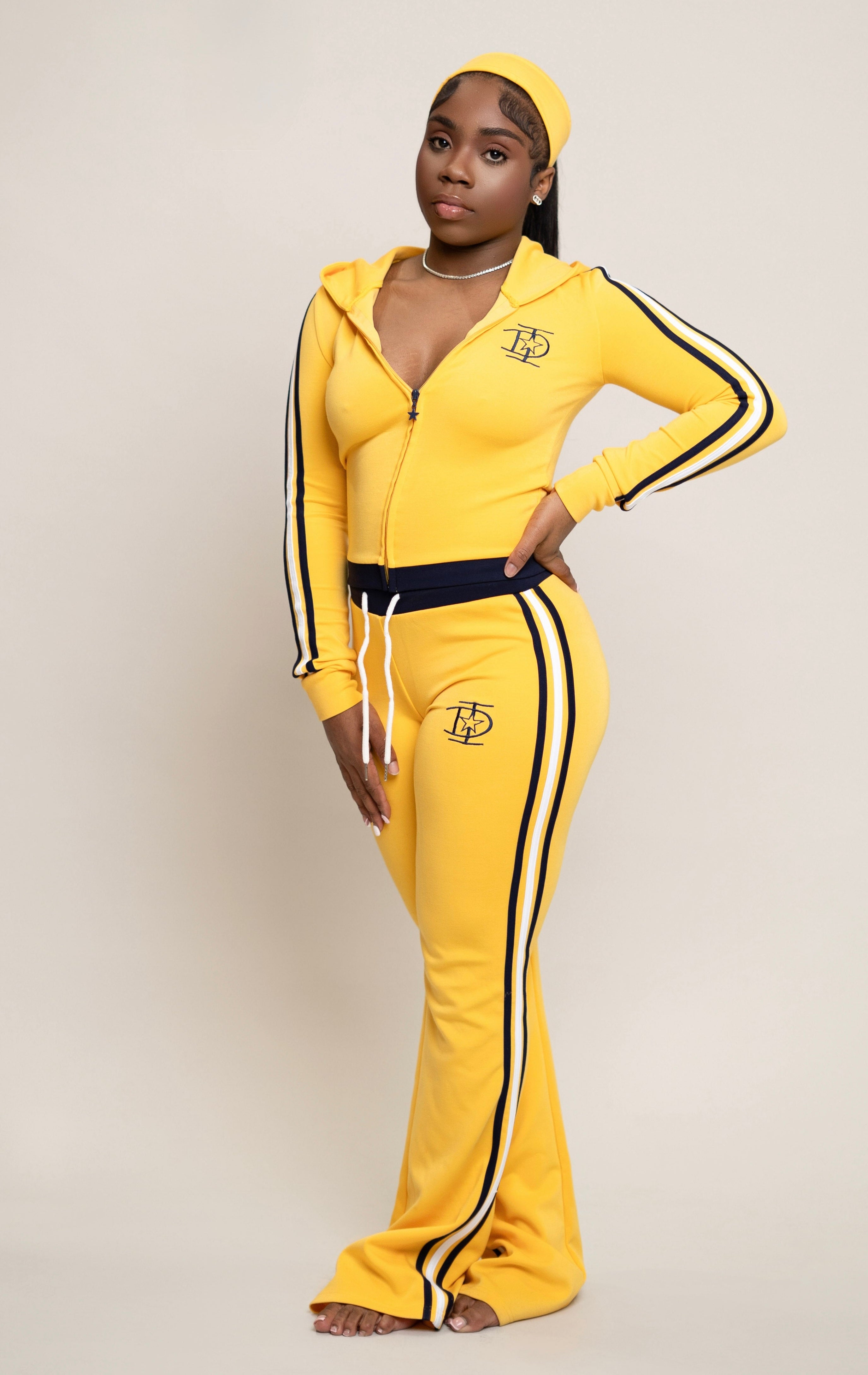 HONEY DOLL ZIP-UP HOODIE